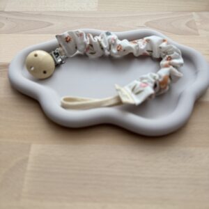 Schnullerkette „Kleiner Wurm“ Chicken Spring